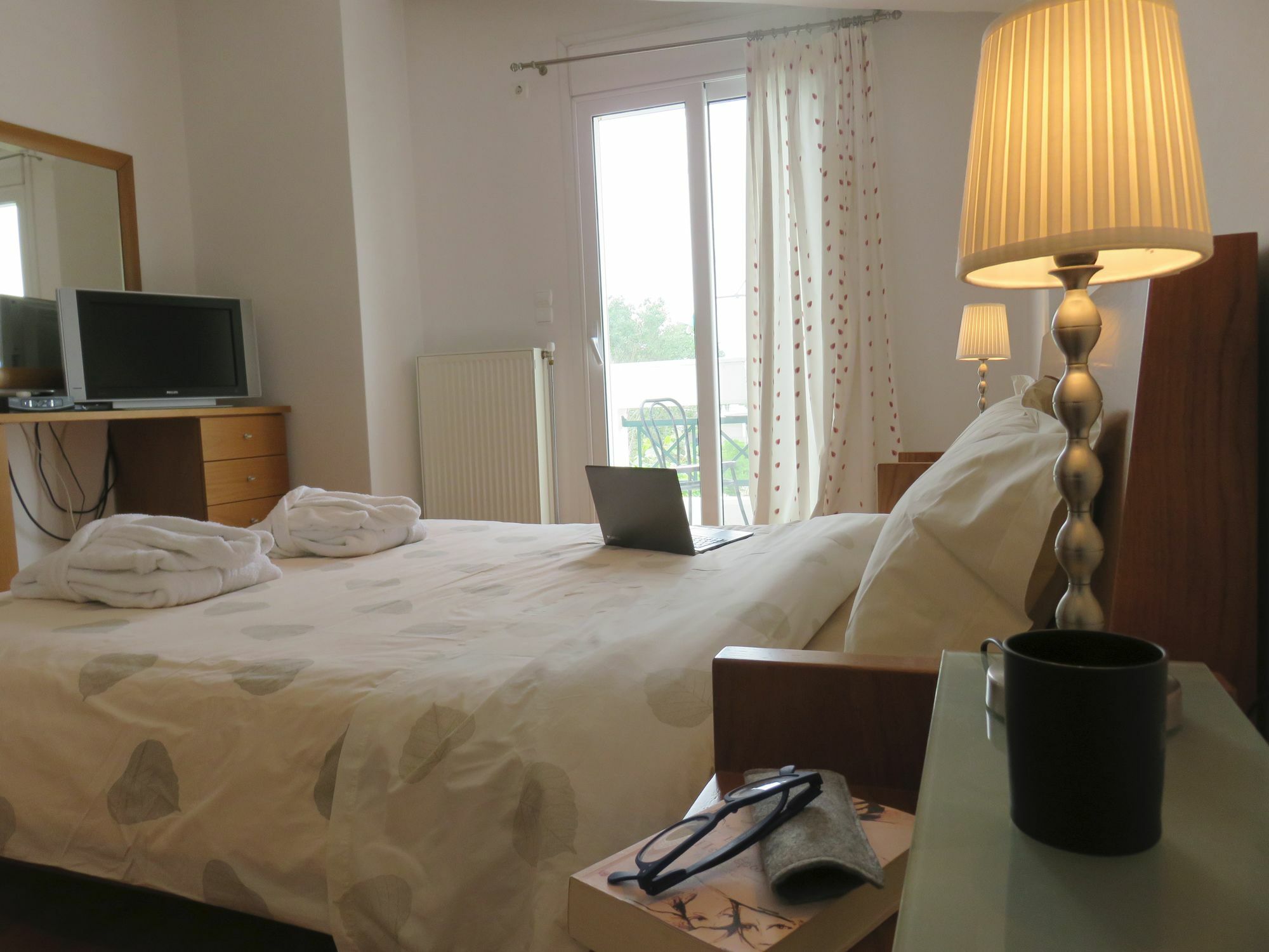 Olive Mansion Suites Marathón Buitenkant foto